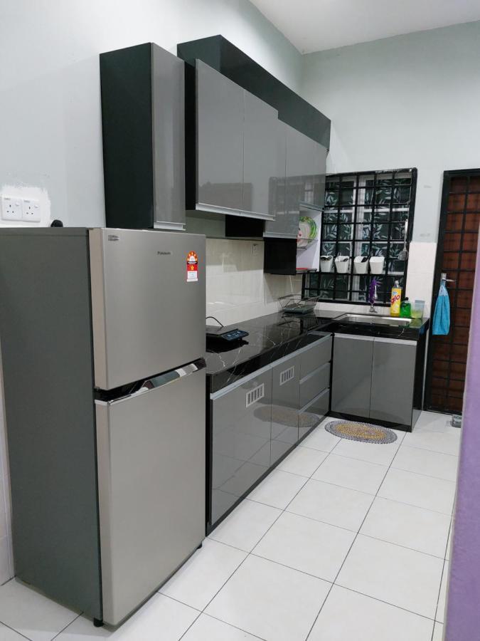 Pelangi Homestay Bota Экстерьер фото