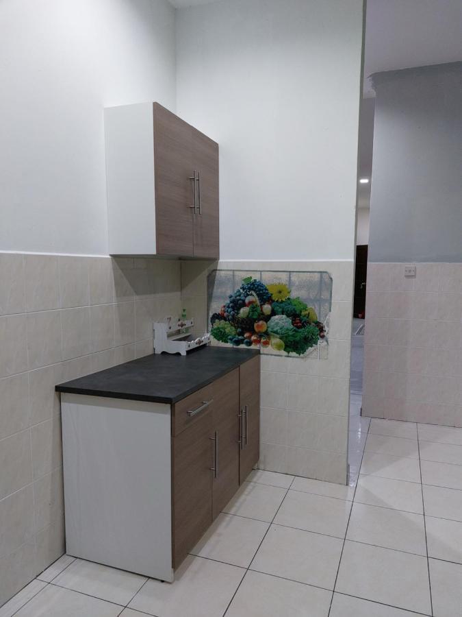 Pelangi Homestay Bota Экстерьер фото